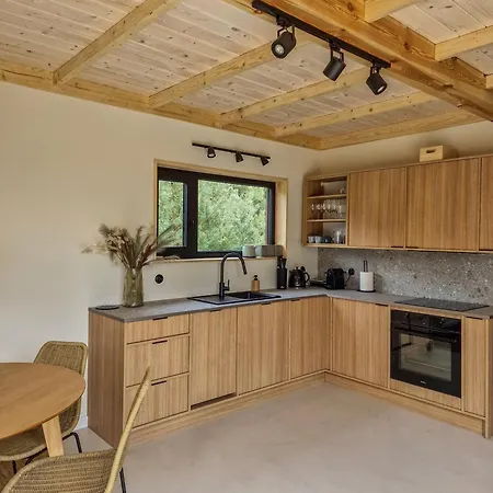 فيلة Sankakkei 2 - Lewy Brzeg Narwi *