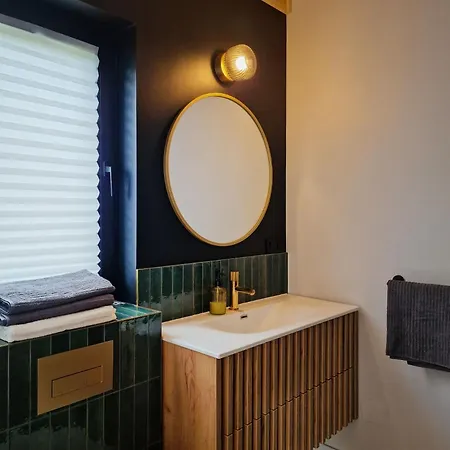 Sankakkei 2 - Lewy Brzeg Narwi فيلة